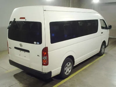 Toyota HiAce Commuter