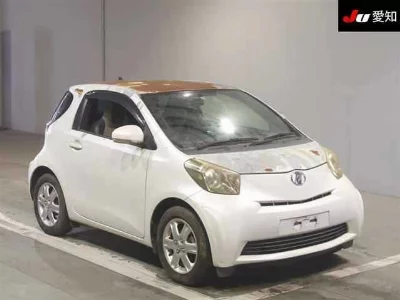 Toyota iQ