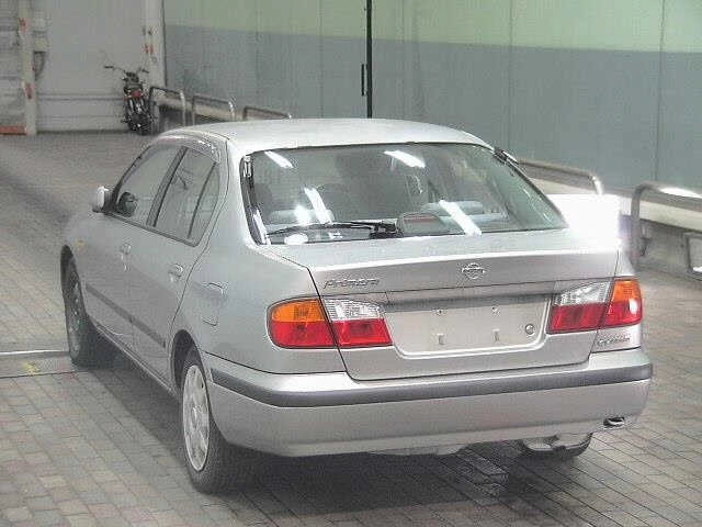 Nissan Primera  с аукциона в Японии