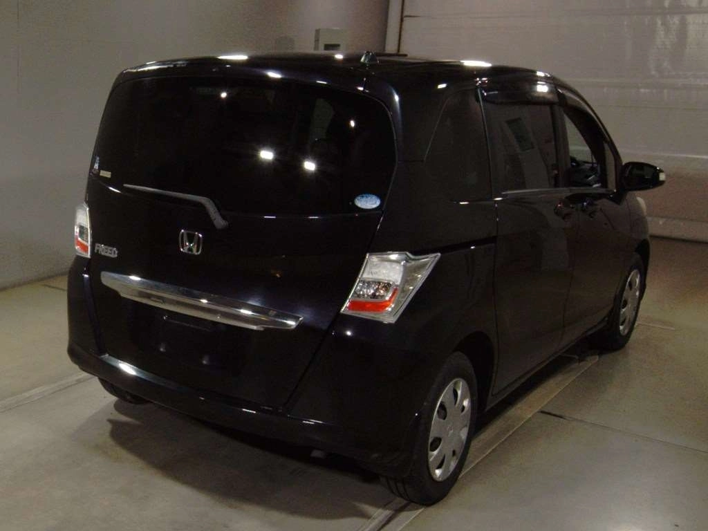 Honda Freed  с аукциона в Японии