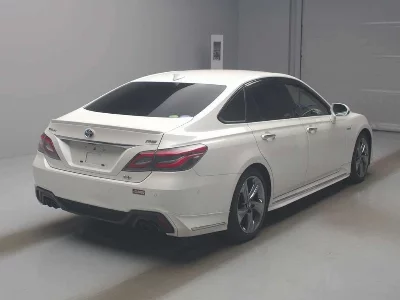 Toyota CROWN HYBRID