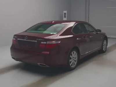 Lexus LS600h
