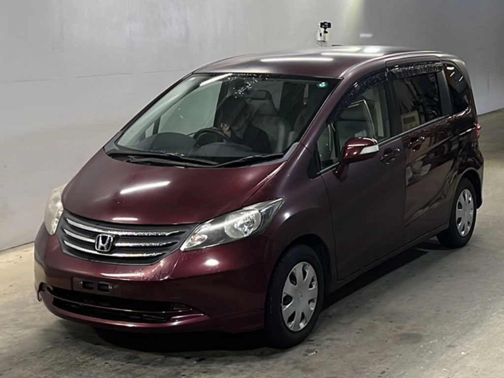Honda Freed  с аукциона в Японии
