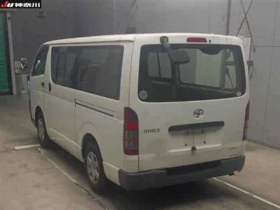 Toyota HiAce Van
