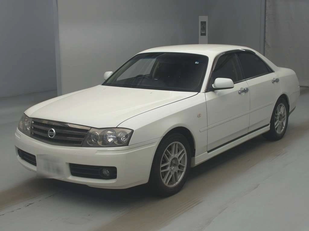 Nissan Gloria  с аукциона в Японии