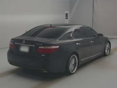 Lexus LS460L