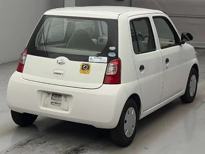 Daihatsu Esse