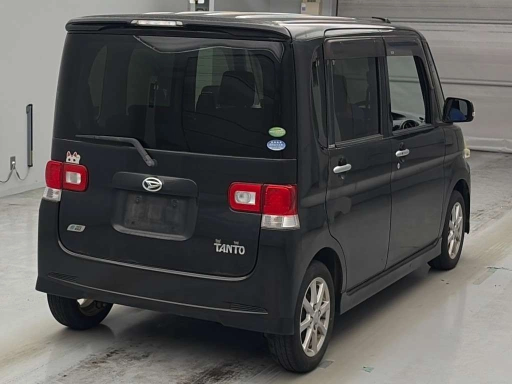 Daihatsu Tanto  с аукциона в Японии
