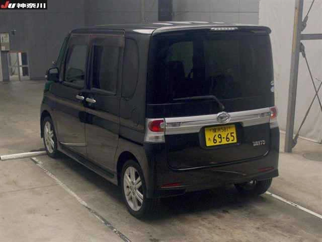 Daihatsu Tanto  с аукциона в Японии