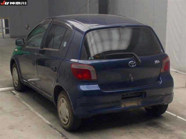 Toyota Vitz  с аукциона в Японии