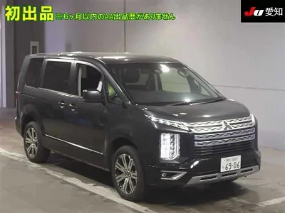 Mitsubishi Delica D:5
