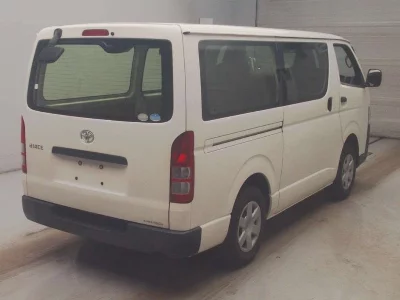 Toyota HiAce Van