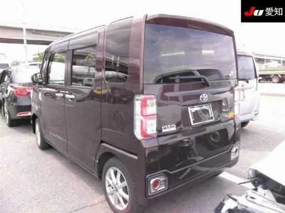 Toyota Pixis Mega