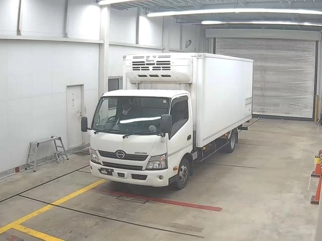 Hino Dutro  с аукциона в Японии