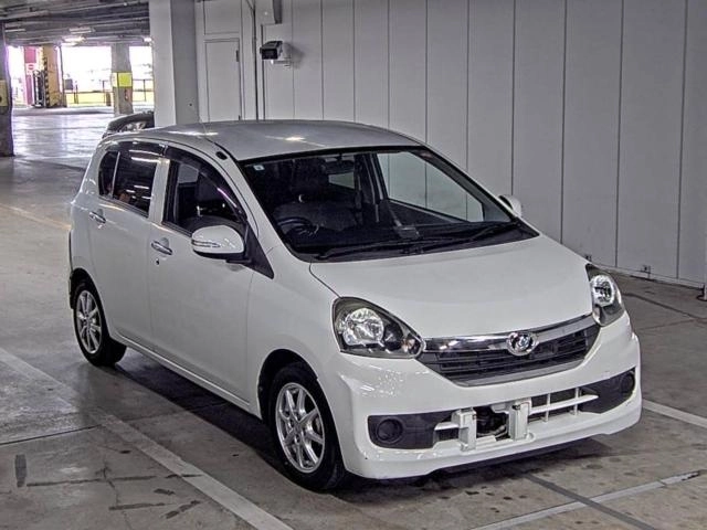 Daihatsu Mira e:S  с аукциона в Японии