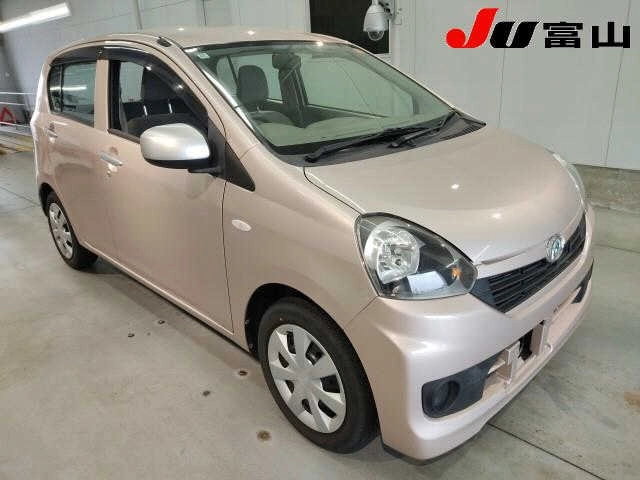 Daihatsu Mira e:S  с аукциона в Японии