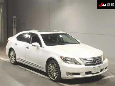 Lexus LS600h