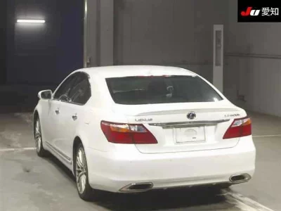 Lexus LS600h