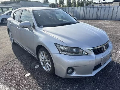 Lexus CT200h
