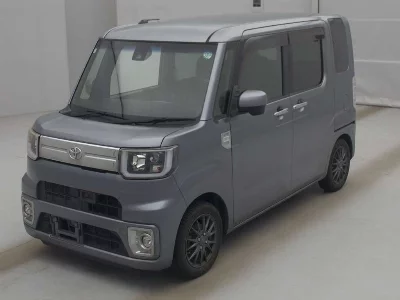 Toyota Pixis Mega