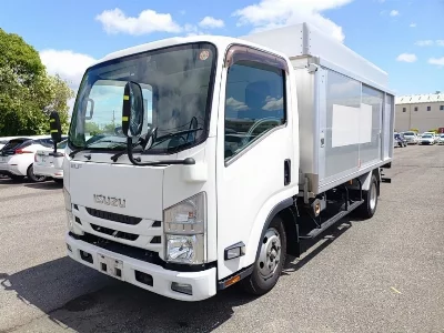 Isuzu Elf