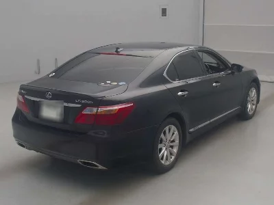 Lexus LS600h