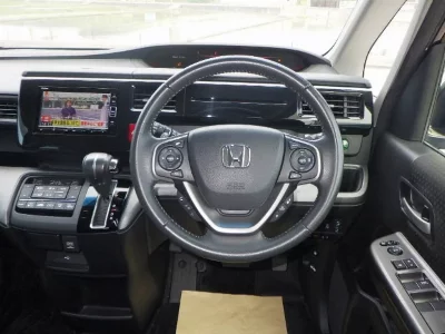 Honda STEPWGN SPADA