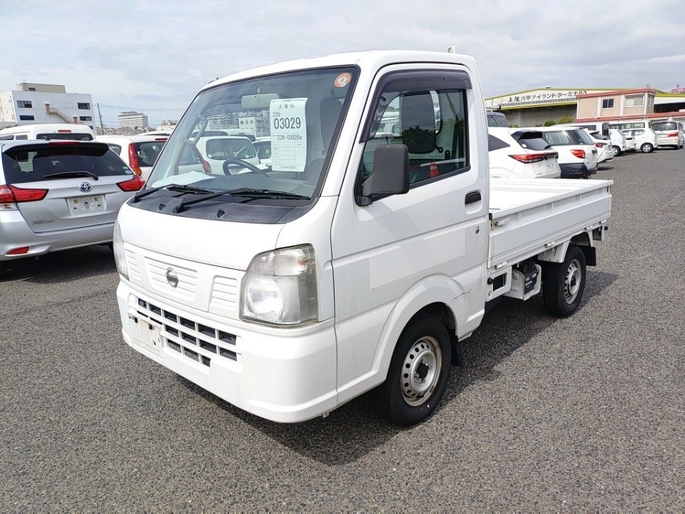 Nissan NT100 Clipper  с аукциона в Японии