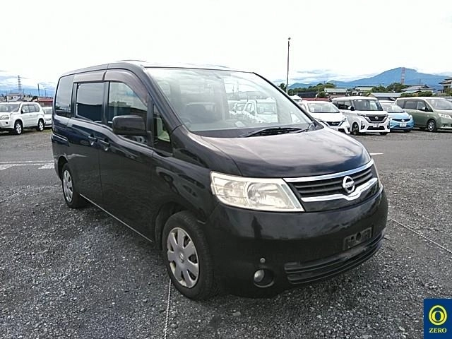 Nissan Serena  с аукциона в Японии