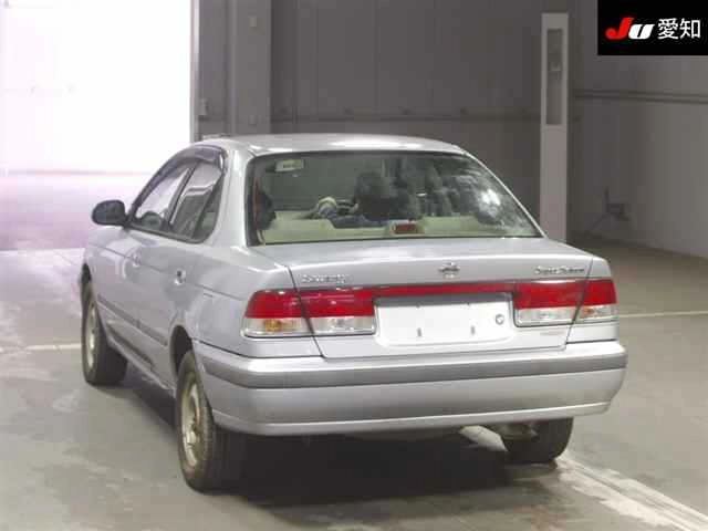 Nissan Sunny  с аукциона в Японии
