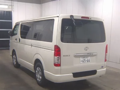 Toyota HiAce Van