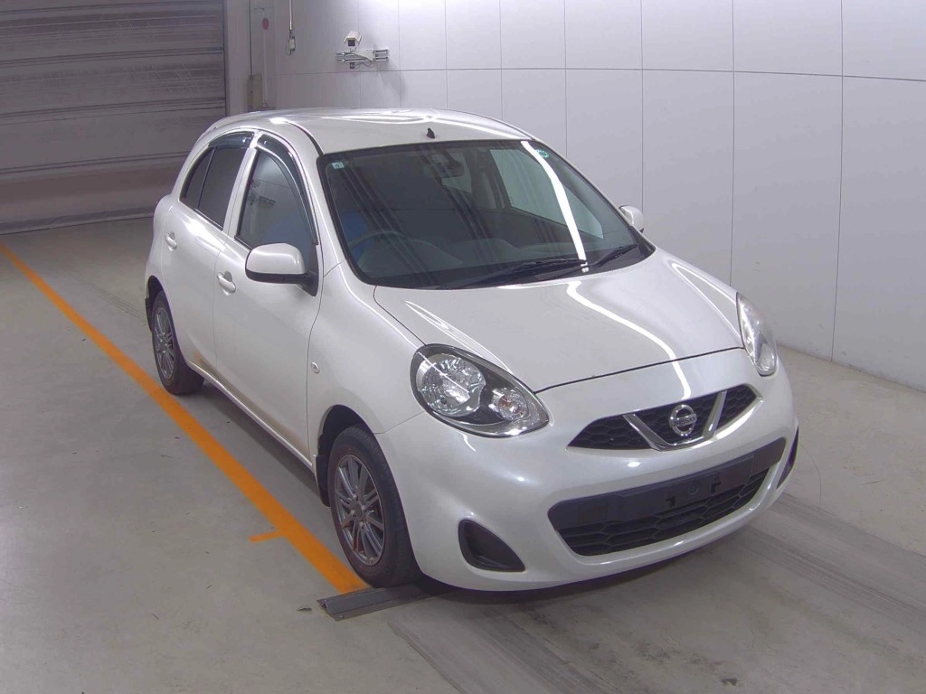 Nissan March  с аукциона в Японии
