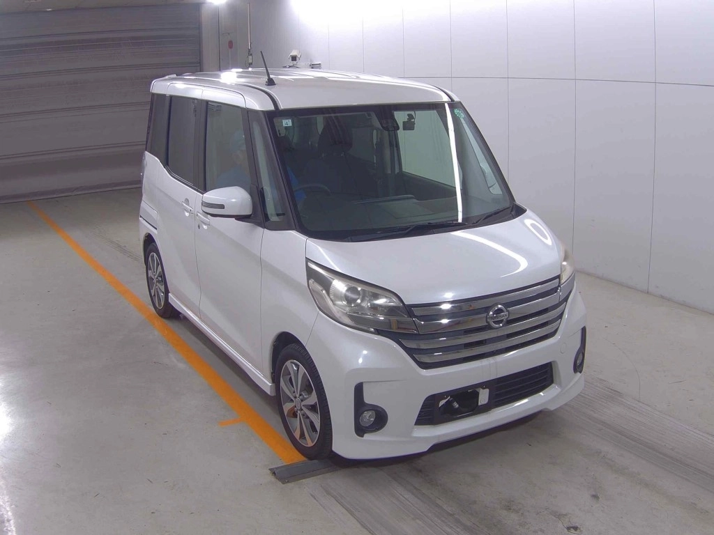Nissan Dayz Roox  с аукциона в Японии