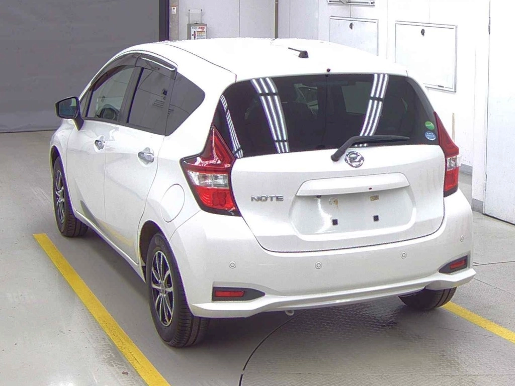 Nissan Note  с аукциона в Японии