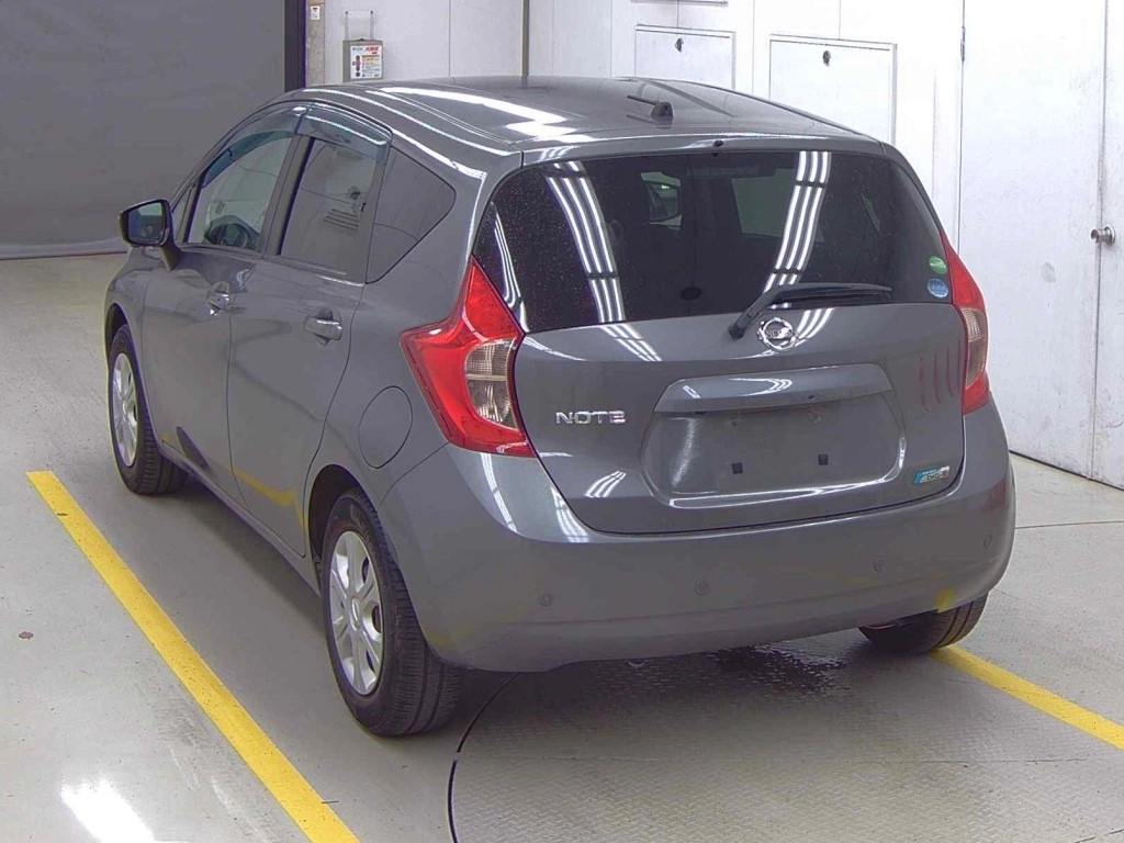 Nissan Note  с аукциона в Японии