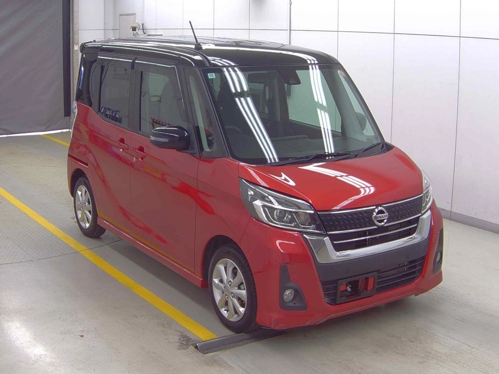 Nissan Dayz Roox  с аукциона в Японии