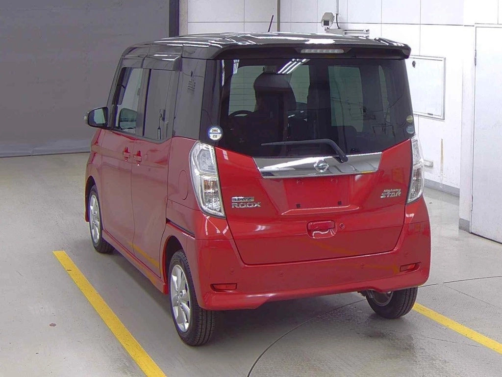Nissan Dayz Roox  с аукциона в Японии