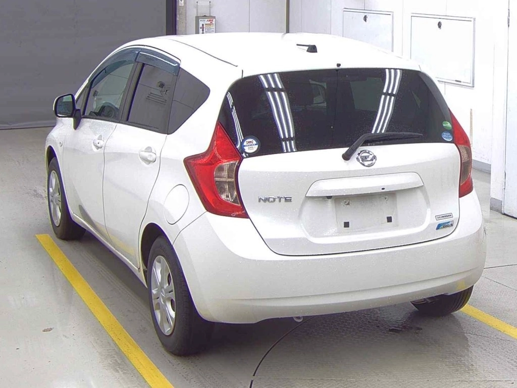 Nissan Note  с аукциона в Японии