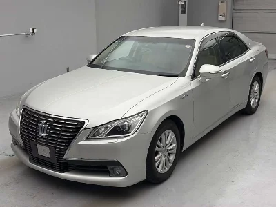 Toyota CROWN HYBRID