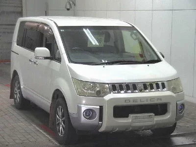 Mitsubishi Delica D:5