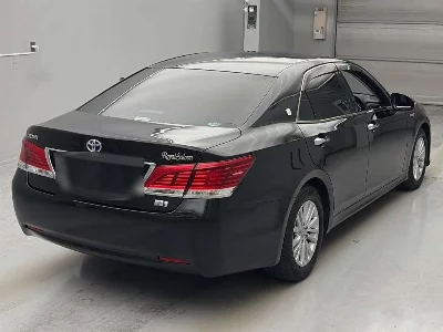 Toyota CROWN HYBRID