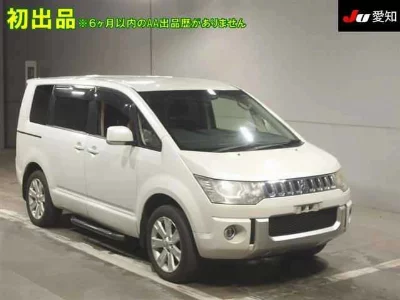 Mitsubishi Delica D:5