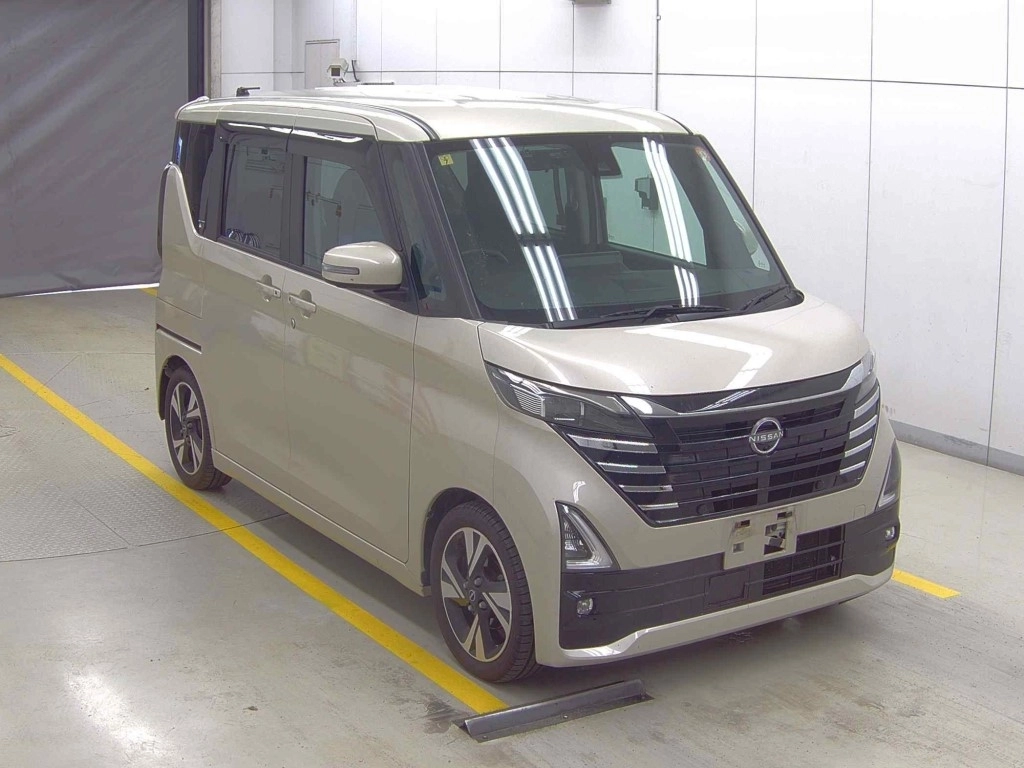 Nissan Roox  с аукциона в Японии