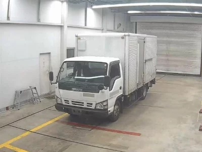 Isuzu Elf