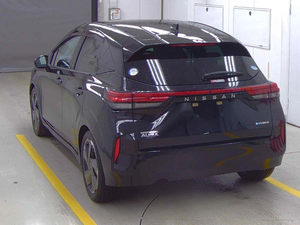 Nissan Aura  с аукциона в Японии