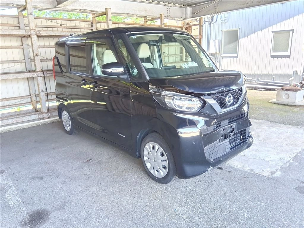 Nissan Roox  с аукциона в Японии
