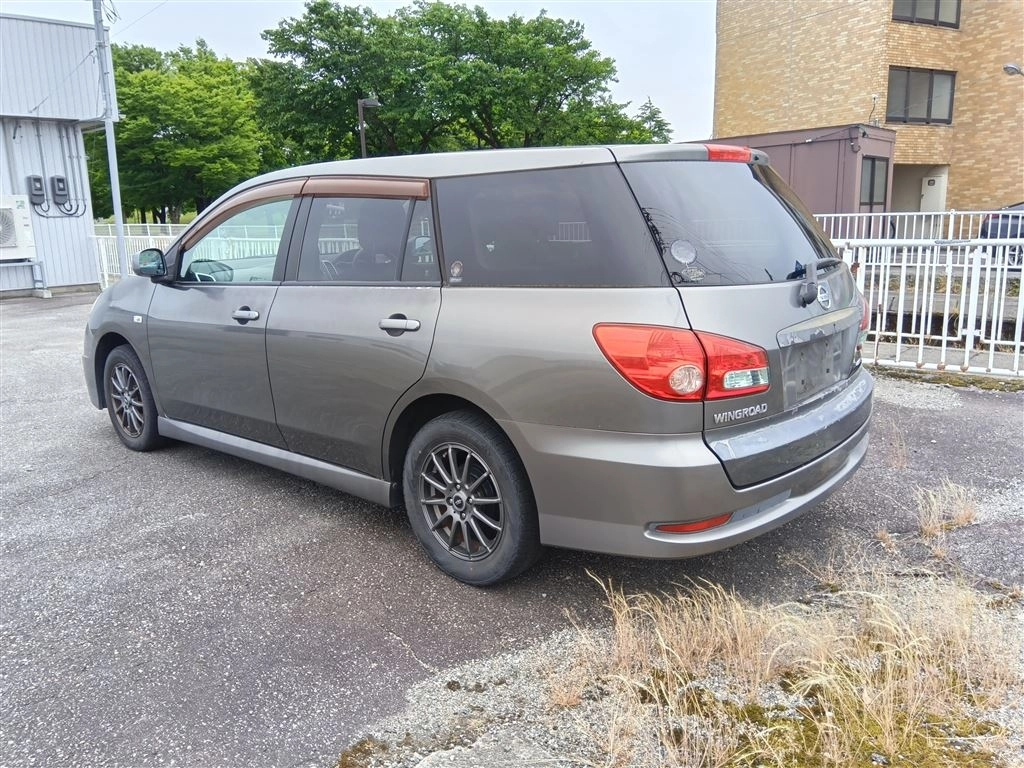 Nissan Wingroad  с аукциона в Японии