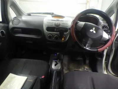 Mitsubishi i