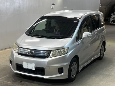 Honda Freed Spike