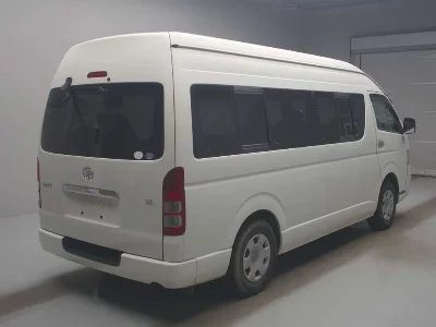 Toyota HiAce Commuter